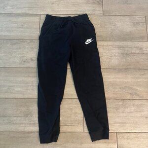 Classic Black Nike joggers Kid XL
